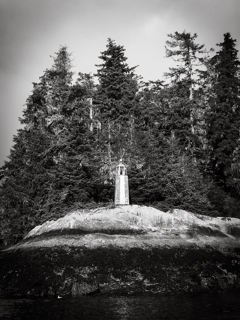 Kasnyku Falls waterfall