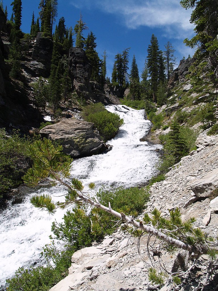 Kings Creek Falls waterfall