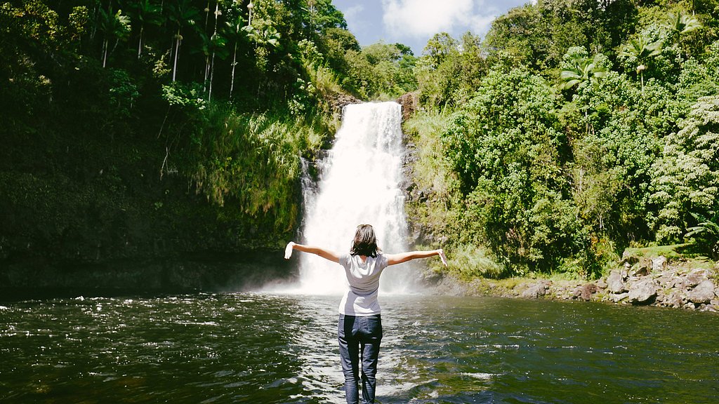 Kulaniapia Falls waterfall