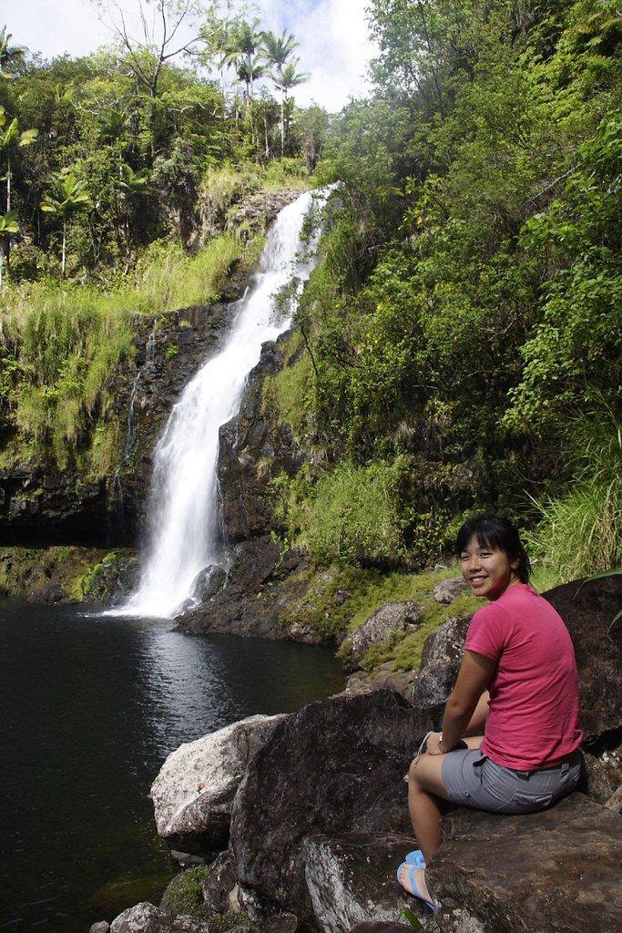 Kulaniapia Falls waterfall