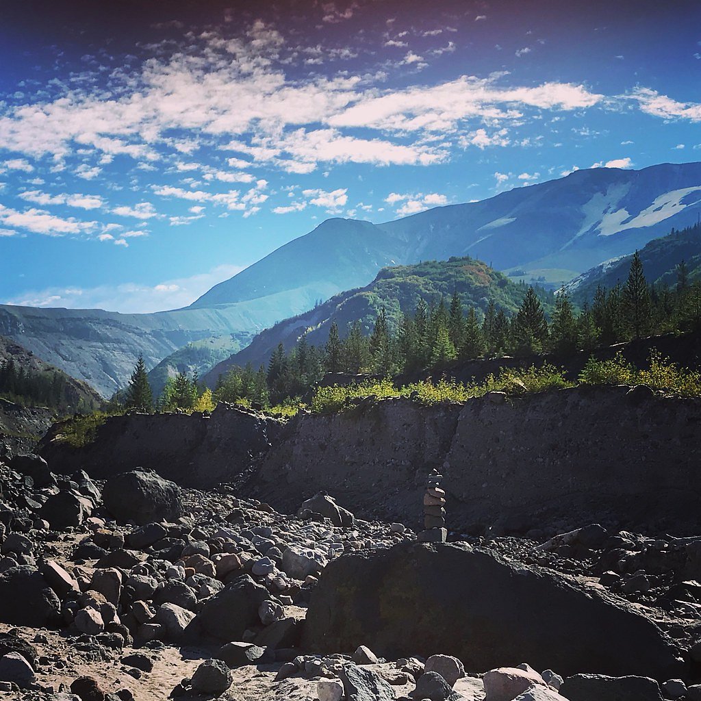 Loowit Falls waterfall