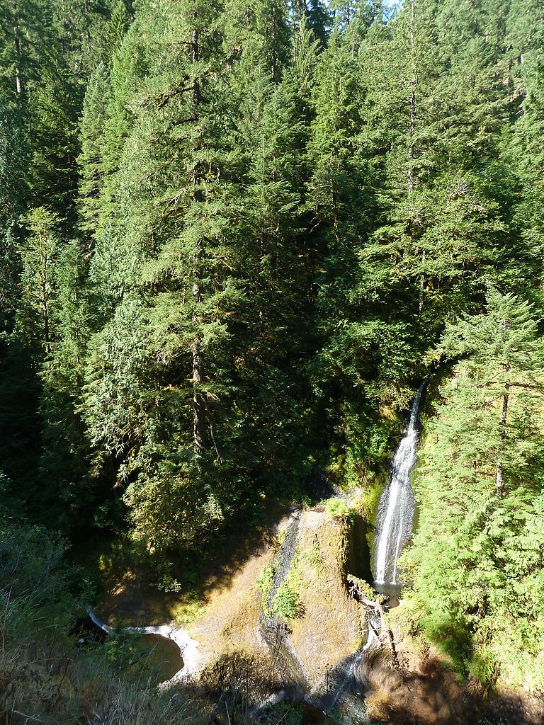 Loowit Falls waterfall