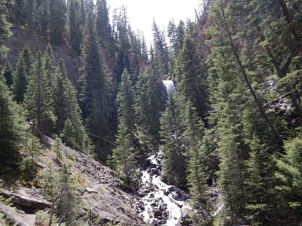 Lost Creek Falls waterfall