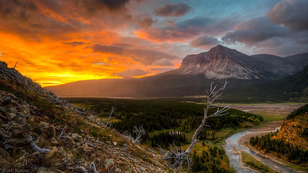 Lost Creek Falls waterfall