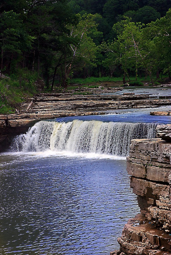 Lower Cataract Falls waterfall