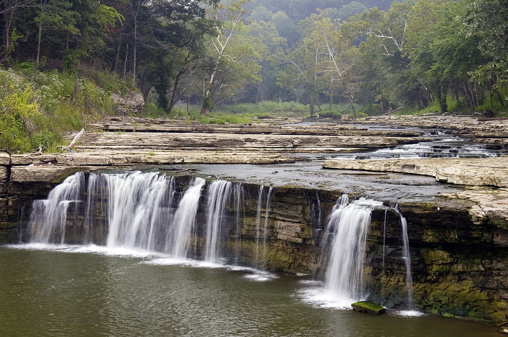 Lower Cataract Falls waterfall