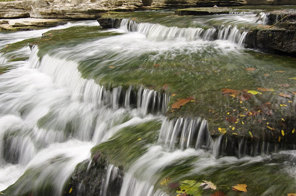 Lower Cataract Falls waterfall