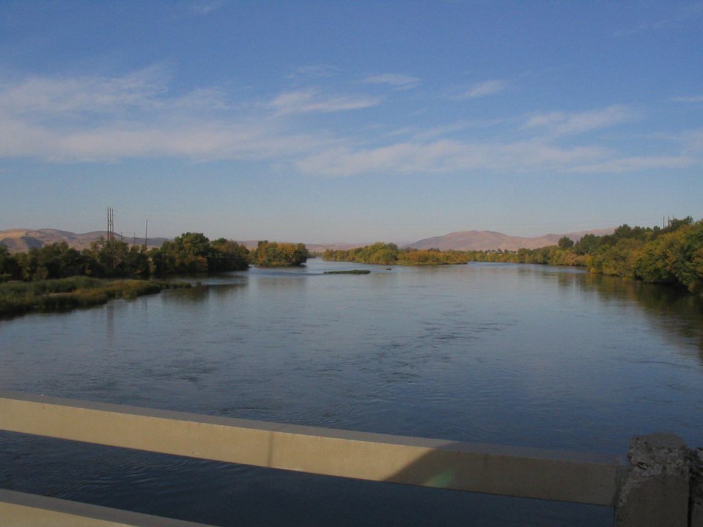 Lower Salmon Falls waterfall