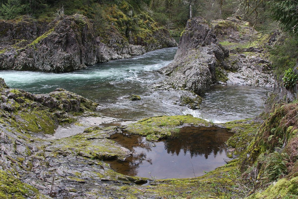 Lucia Falls waterfall