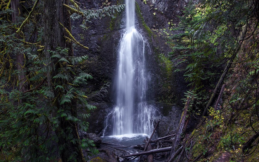 Marymere Falls waterfall