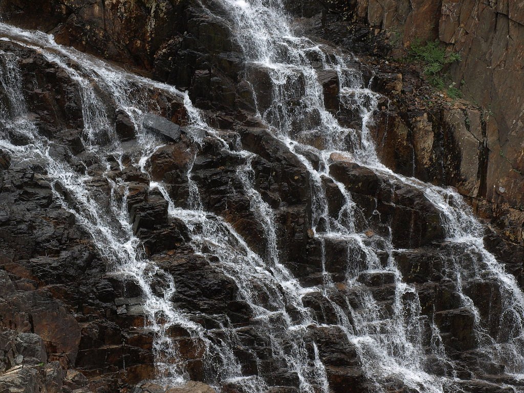 Mill Creek Falls waterfall