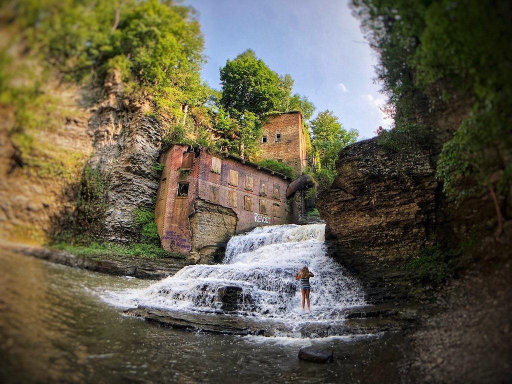 Mill Dam Falls waterfall