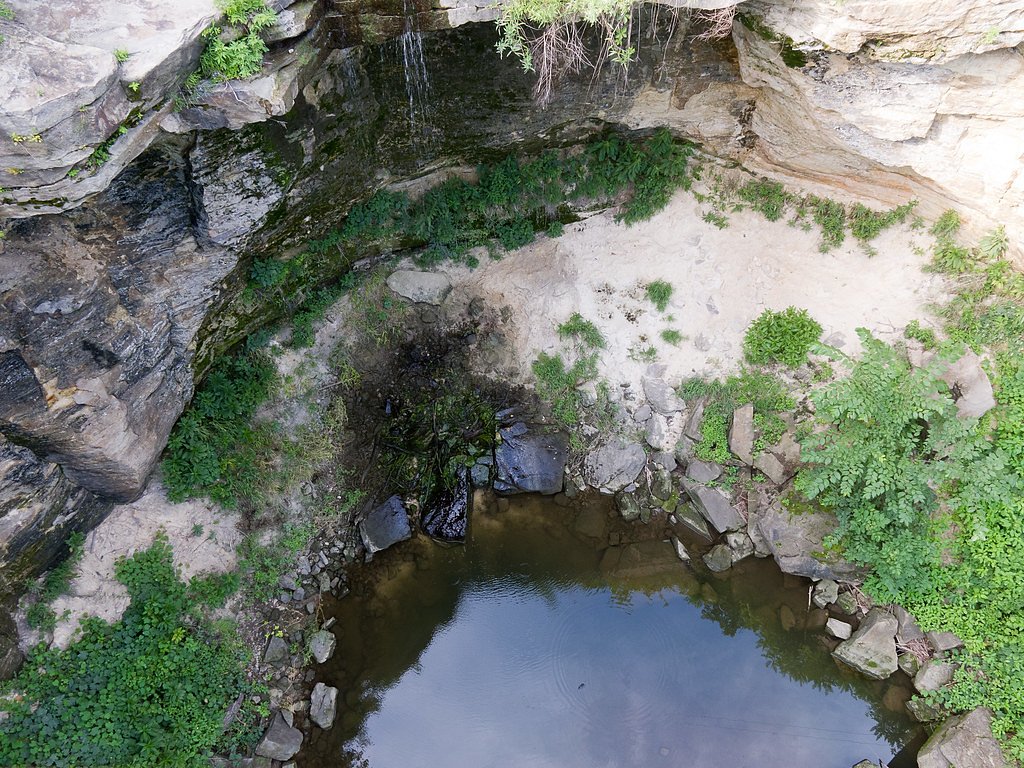 Minnemishinona Falls waterfall