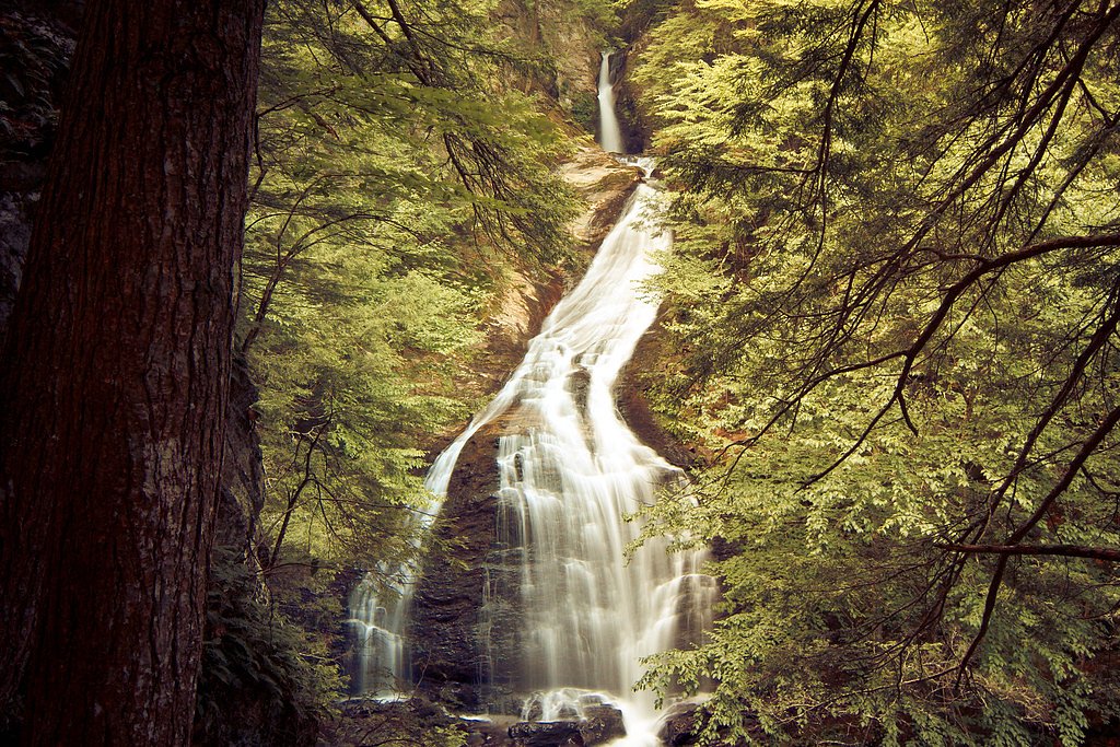 Moss Glen Falls waterfall