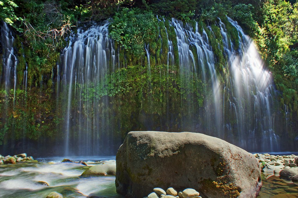 Mossbrae Falls waterfall