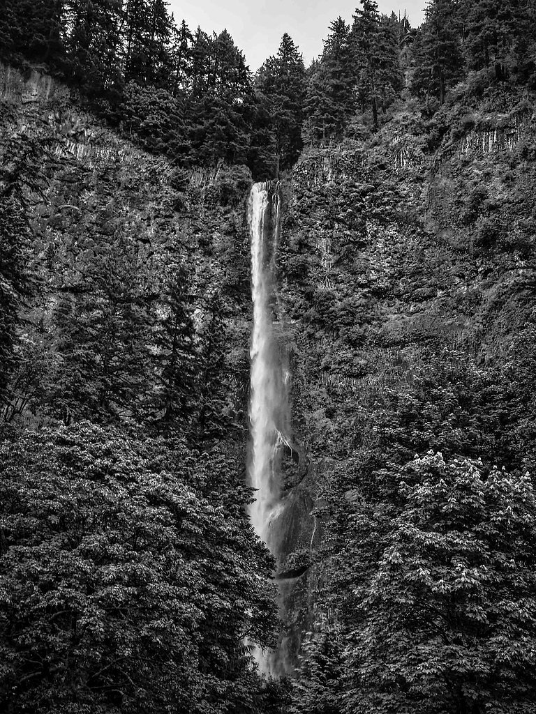 Multnomah Falls waterfall
