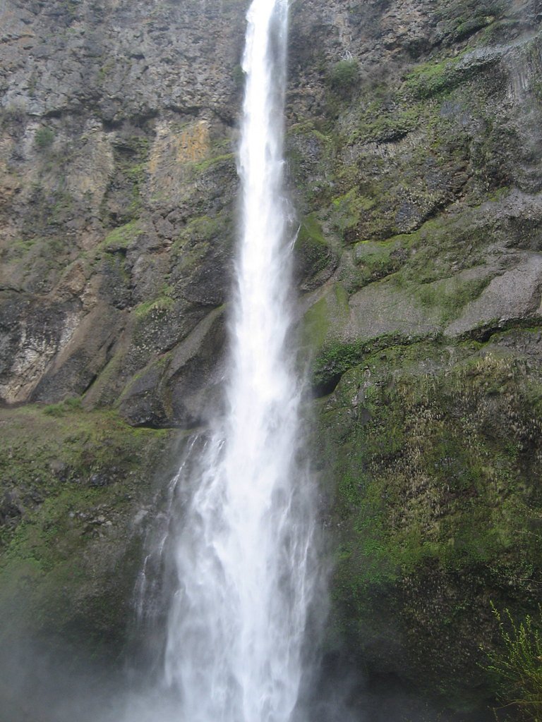 Multnomah Falls waterfall