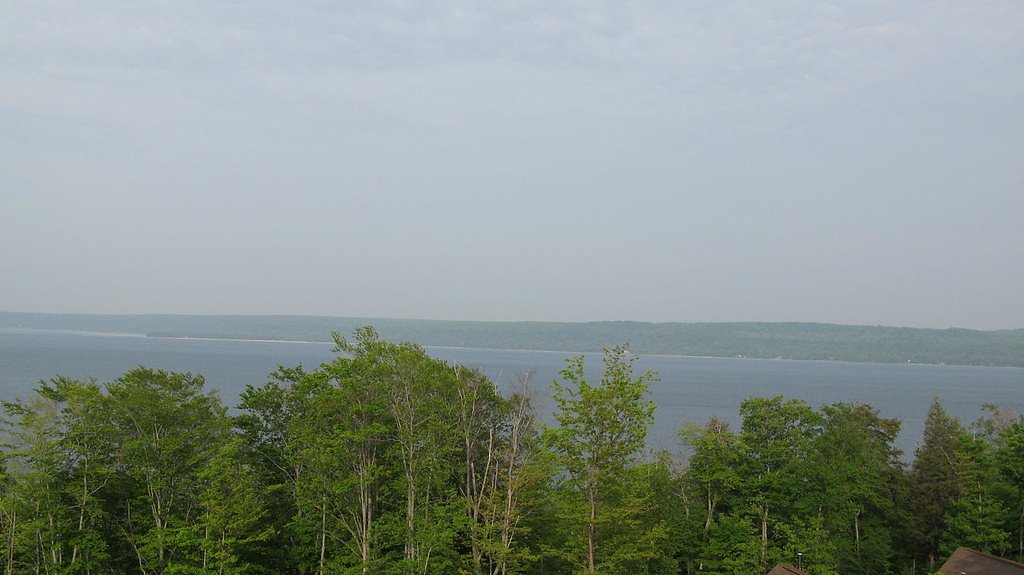 Munising Falls waterfall