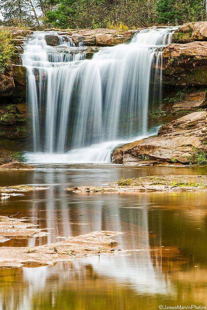 O Kun de Kun Falls waterfall