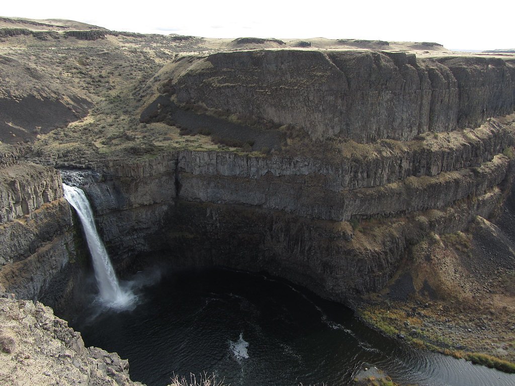 Palouse Falls waterfall