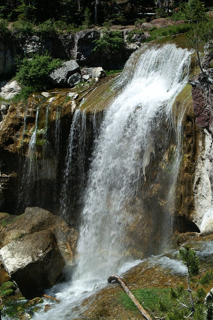 Paulina Creek Falls waterfall