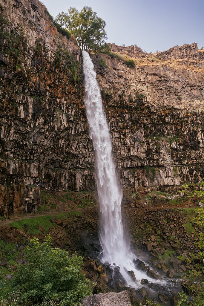 Perrine Coulee Falls waterfall