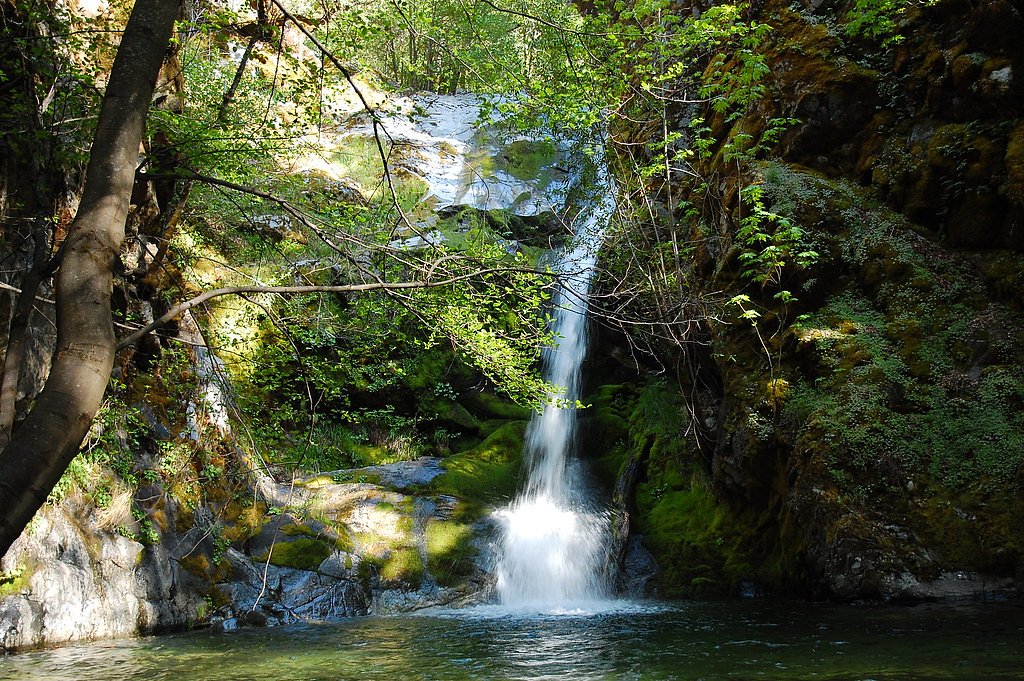 Pine Falls waterfall