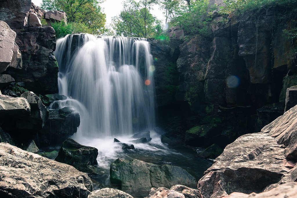 Pipestone Falls waterfall