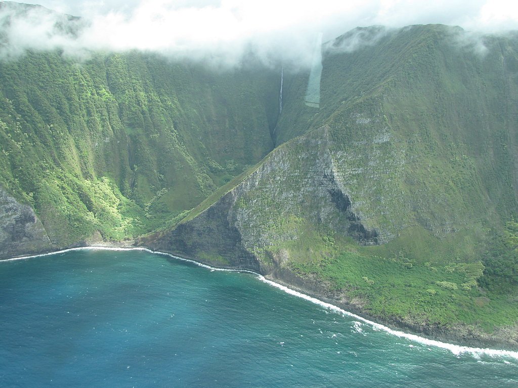 Pāpalaua Falls waterfall
