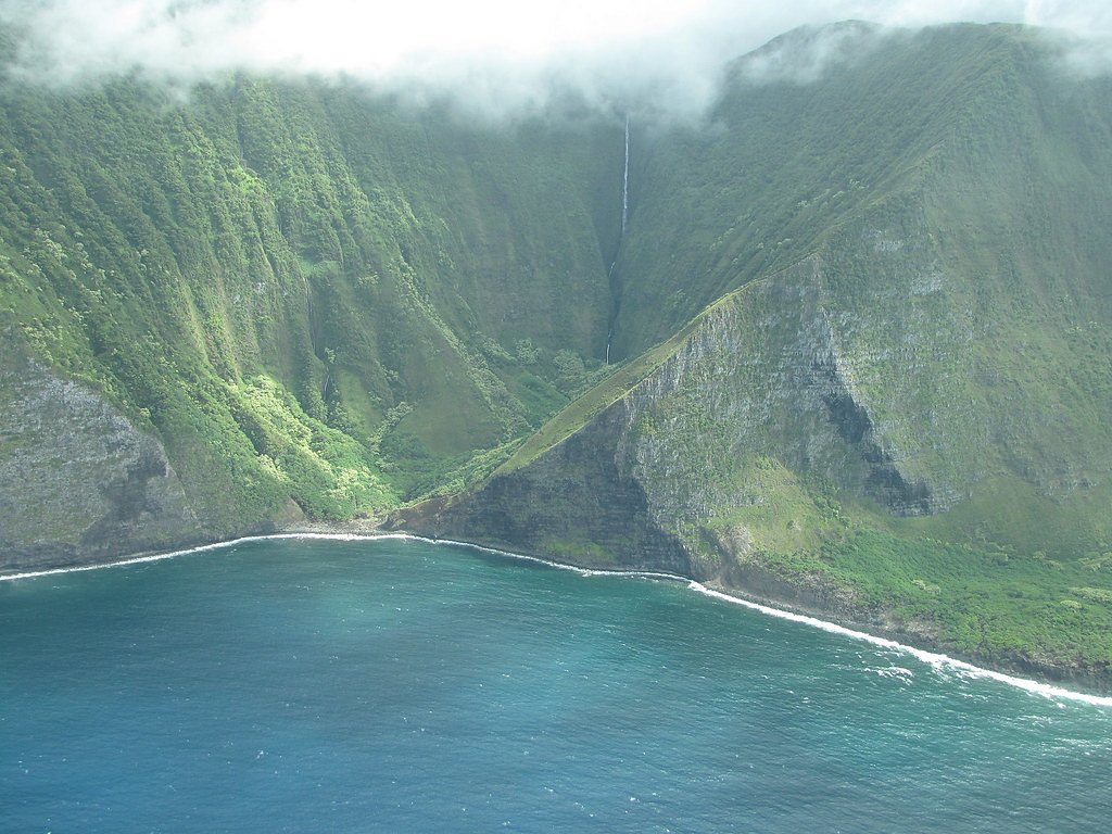Pāpalaua Falls waterfall