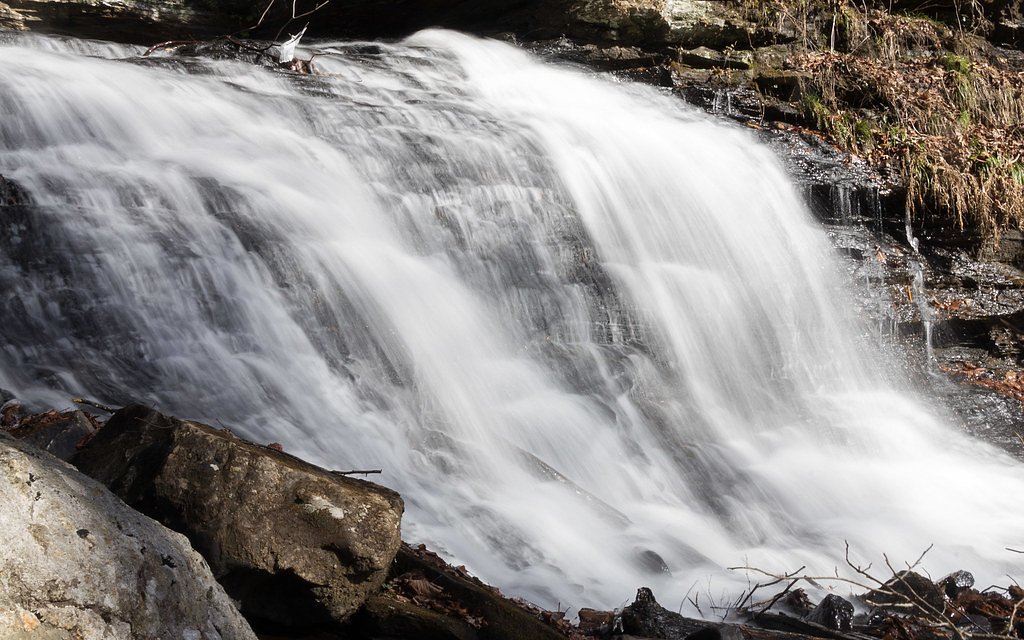 Rainbow Falls waterfall