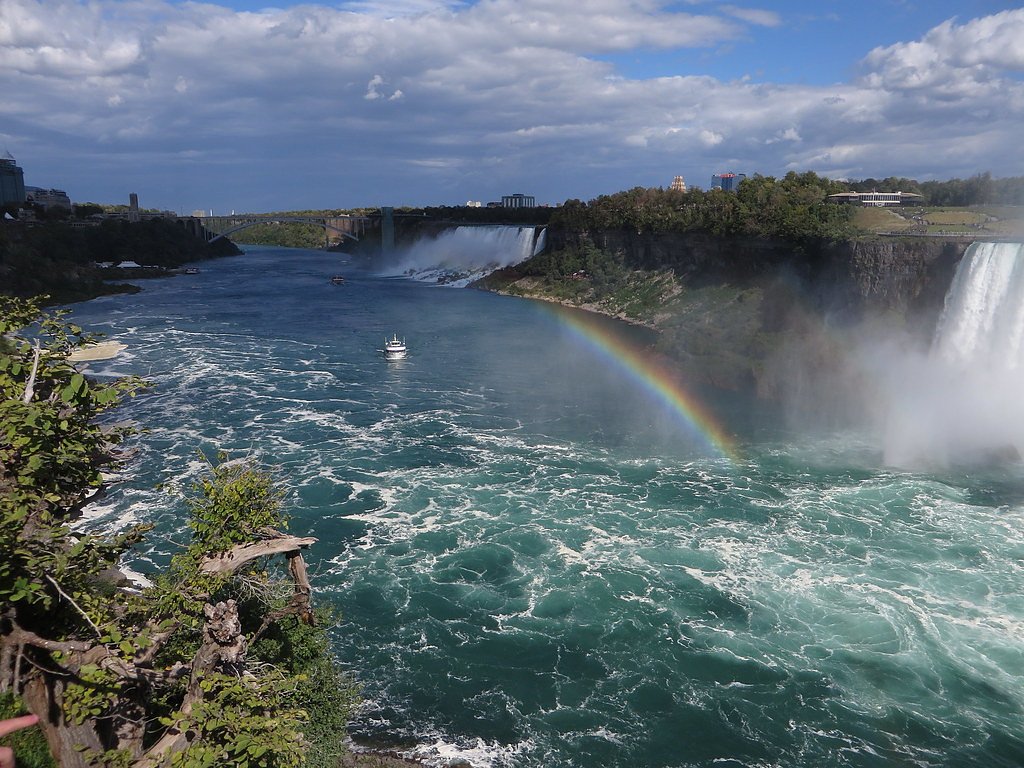 Rainbow Falls waterfall