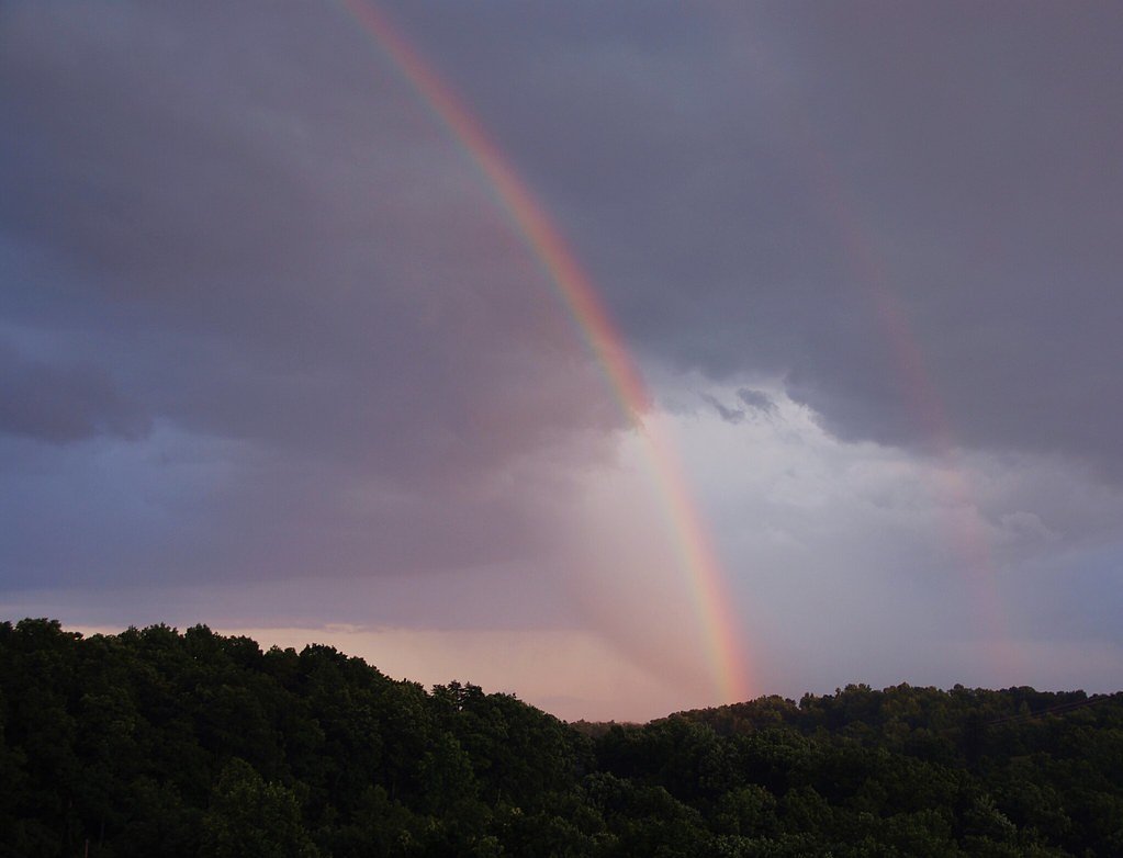 Rainbow Falls waterfall