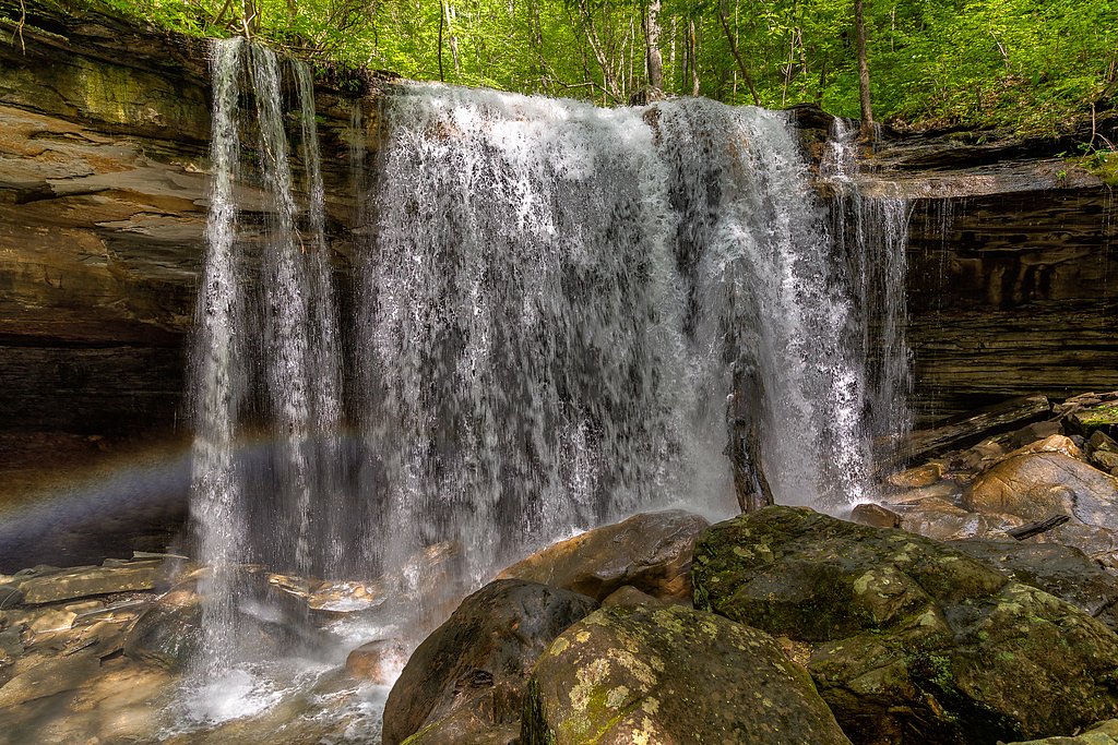 Rainbow Falls waterfall