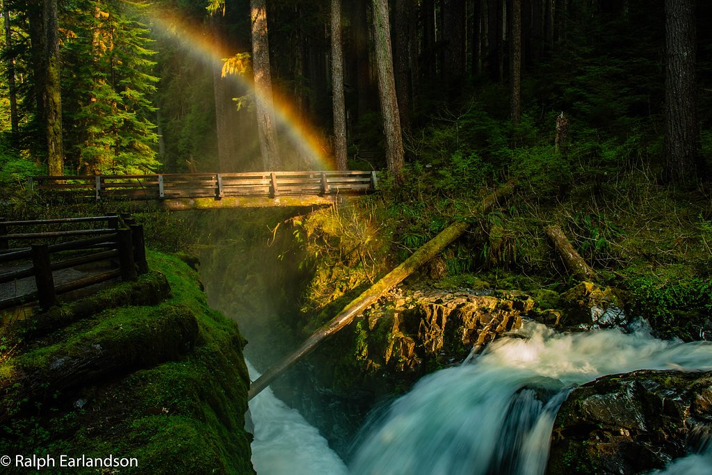 Rainbow Falls waterfall