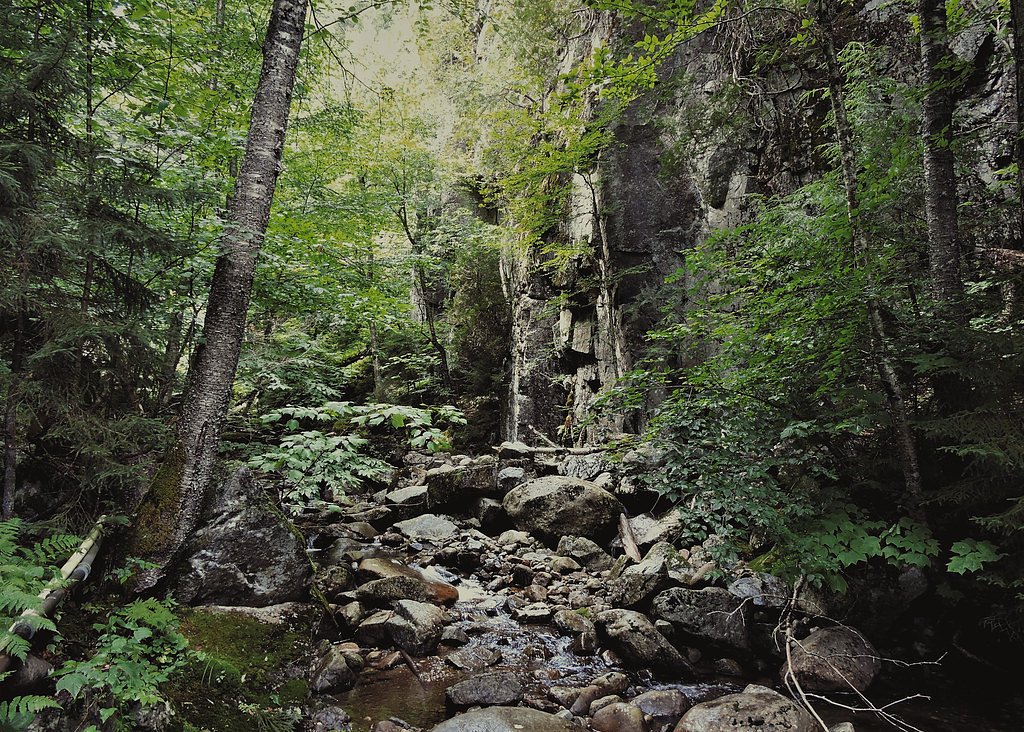Rainbow Falls waterfall