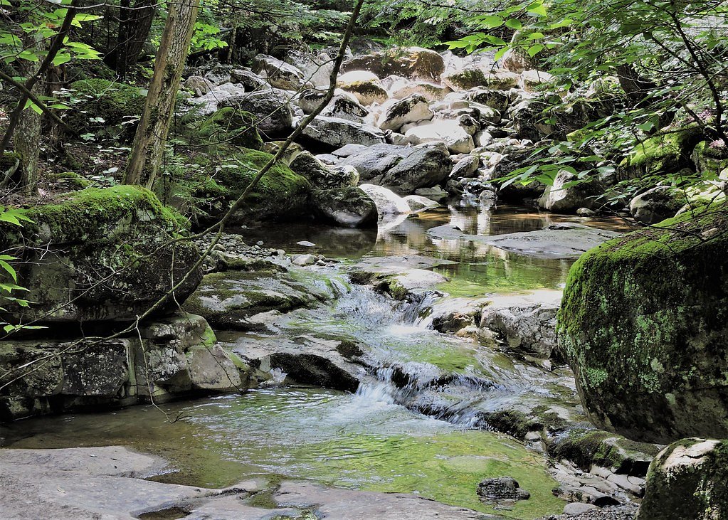 Rainbow Falls waterfall