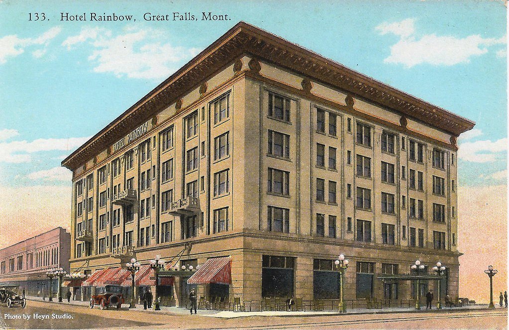 Rainbow Falls waterfall