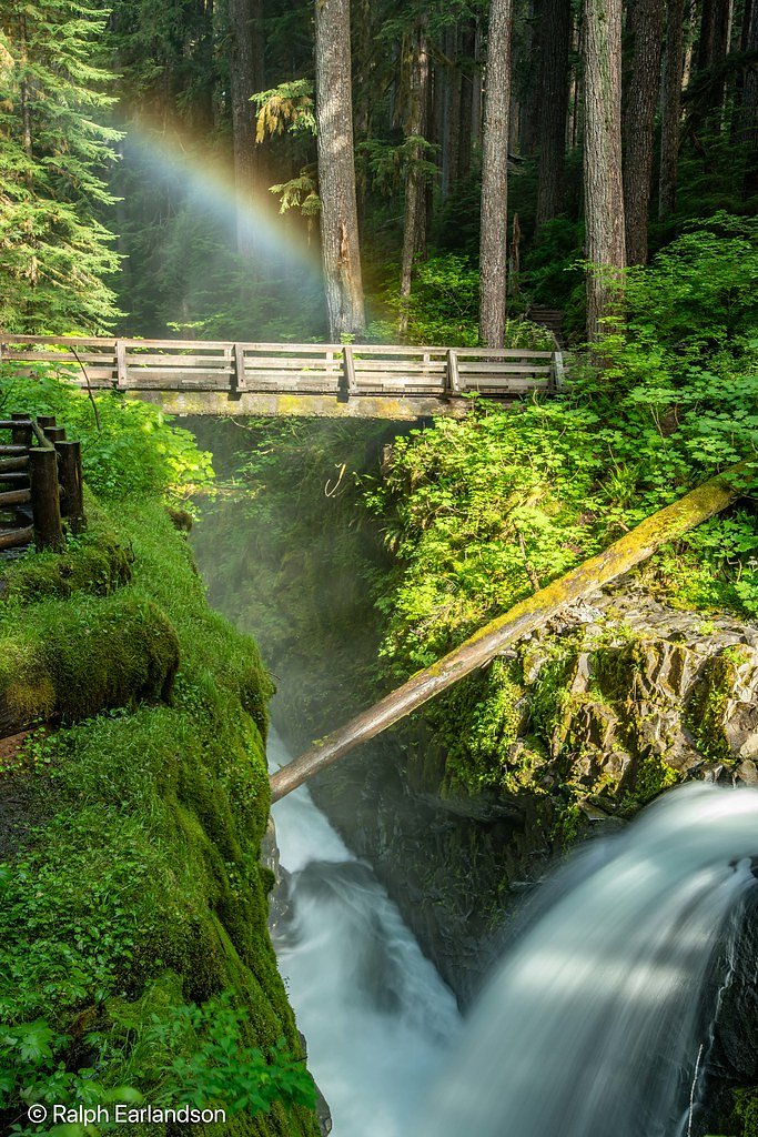 Rainbow Falls waterfall