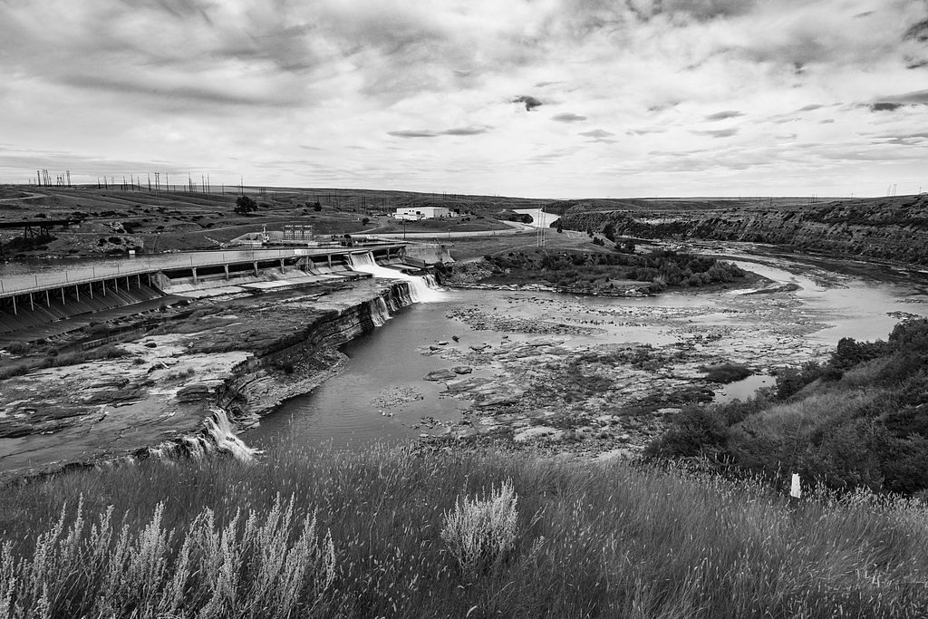 Rainbow Falls waterfall