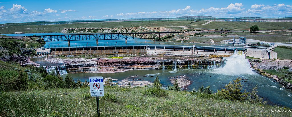 Rainbow Falls waterfall