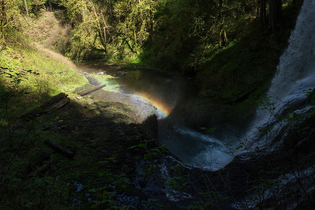 Rainbow Falls waterfall