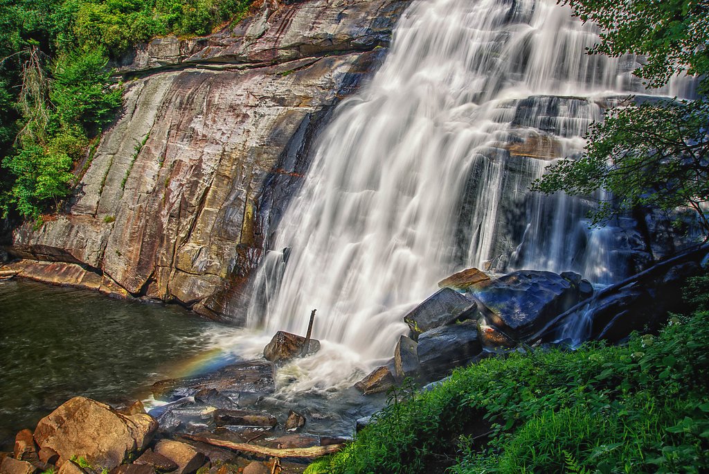 Rainbow Falls waterfall