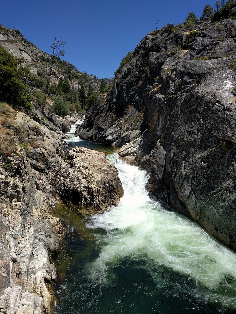 Rancheria Falls waterfall