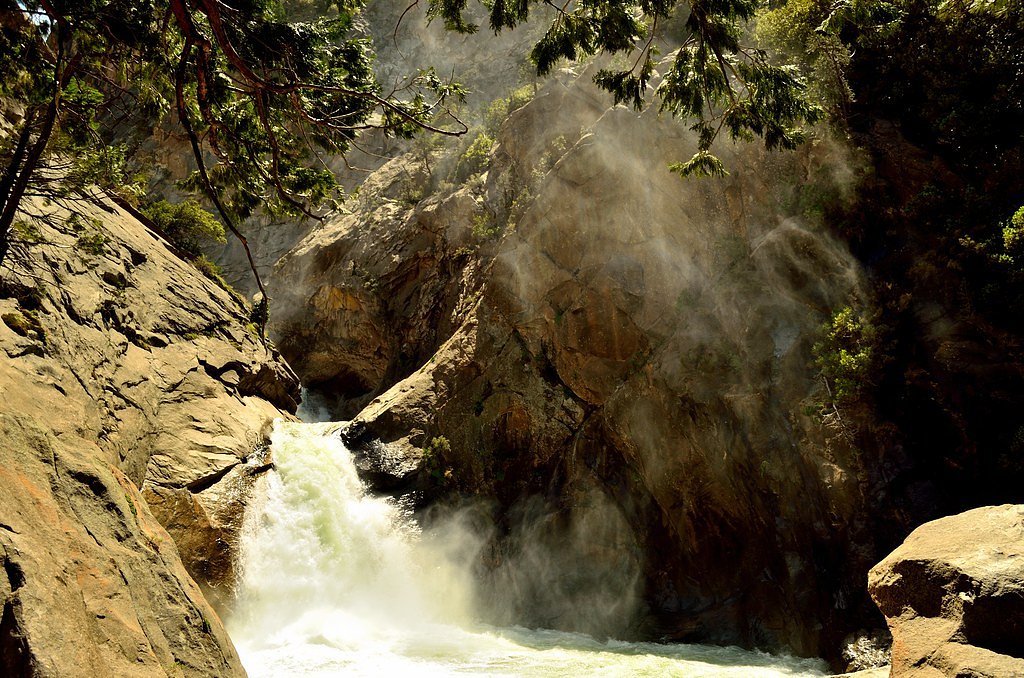 Roaring River Falls waterfall