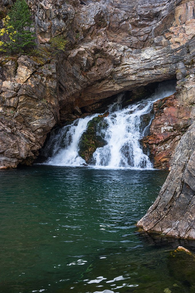 Running Eagle Falls waterfall