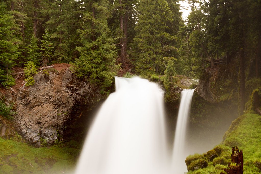 Sahalie Falls waterfall