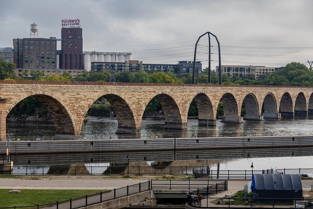 Saint Anthony Falls waterfall