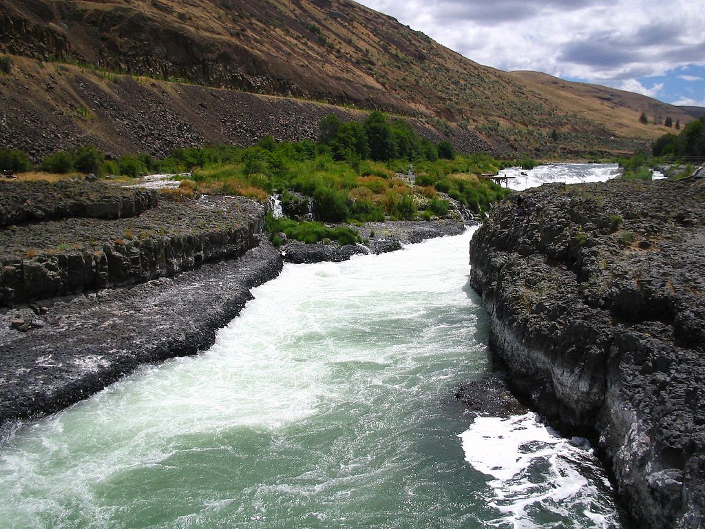 Sherars Falls waterfall