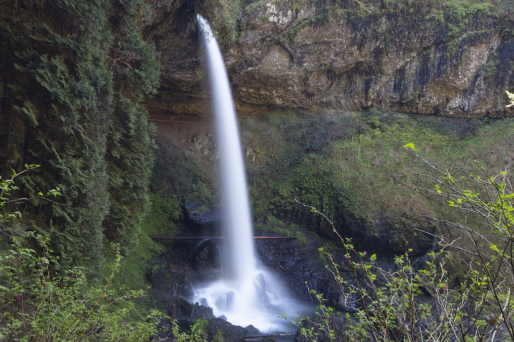 Silver Falls waterfall